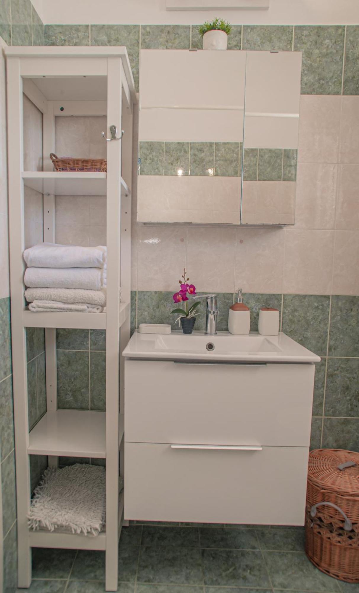 Cozy 1 Bedroom Apartment In Walking Distance To The Municipal Beach Paphos Luaran gambar